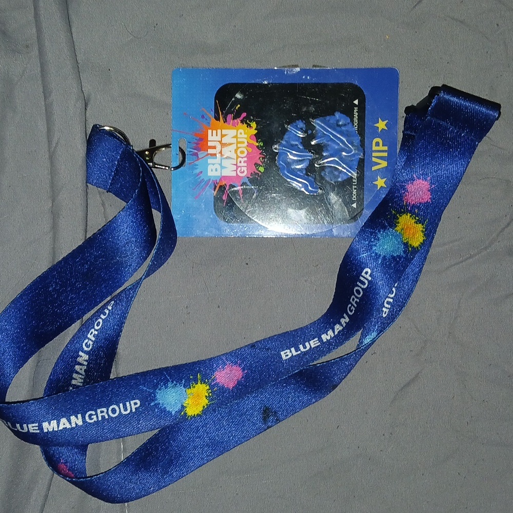 AUTHENTIC Blue Man group Las vegas Vip pass. (REAL KISS MARK FROM MEMBERS)